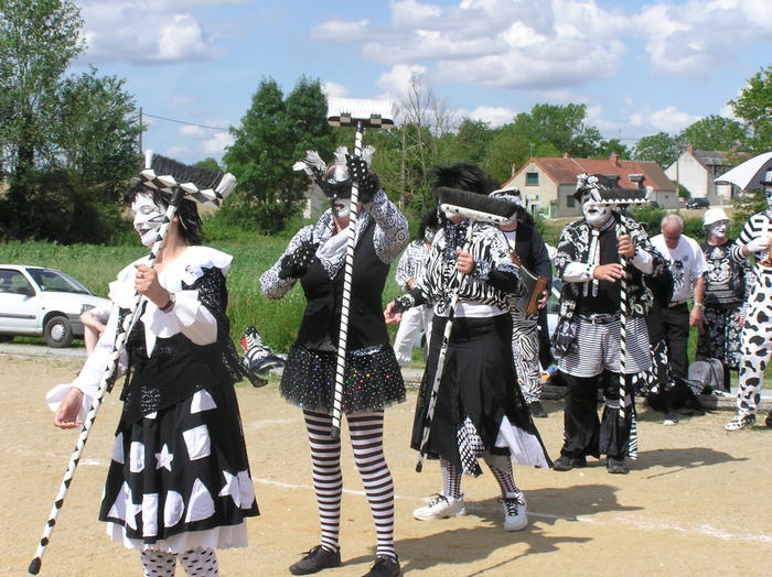 <p>Boot fair again: lining up for new broom dance</p>