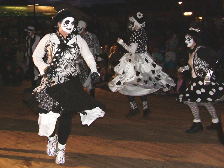 <p>Broadstairs Folk Week 8 August 2005</p>