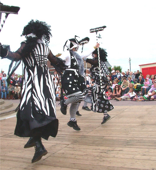 <p>(New Broom Dance) Broadstairs, Augist 2005</p>