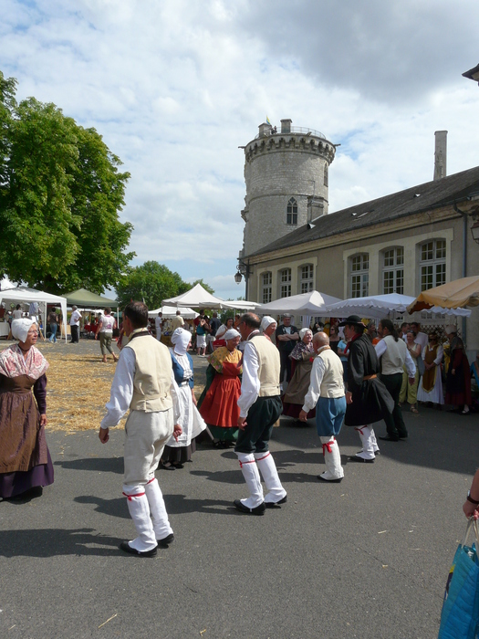 <p>Tower in background, Notre Berry dancing in foreground</p>