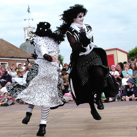 <p>Broadstairs Folk Festival - 7th August 2005</p>
