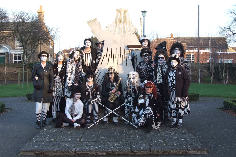 <p>Straw Bear 2015 [photo: Mandy Chasney]</p>