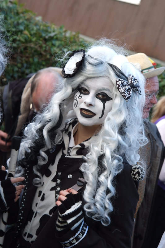 <p>Straw Bear 2015 [photo: Mandy Chasney]</p>