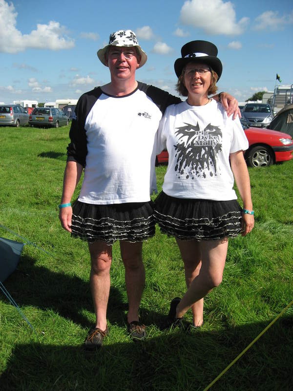 <p>Glen and Steve campaigning for a new kit theme for 2009</p>